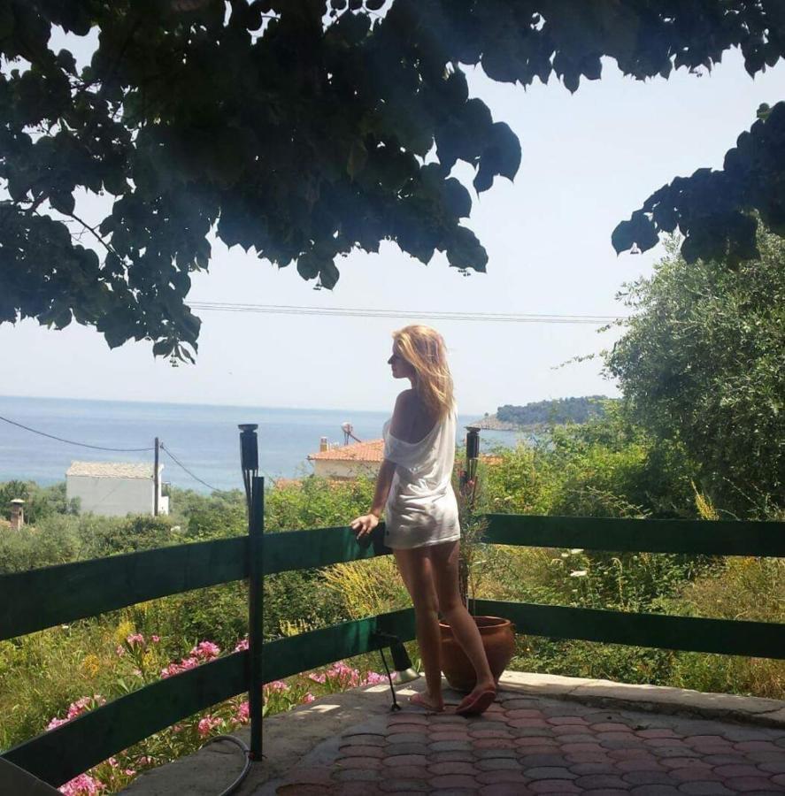كوينيرا Aura Guest House المظهر الخارجي الصورة